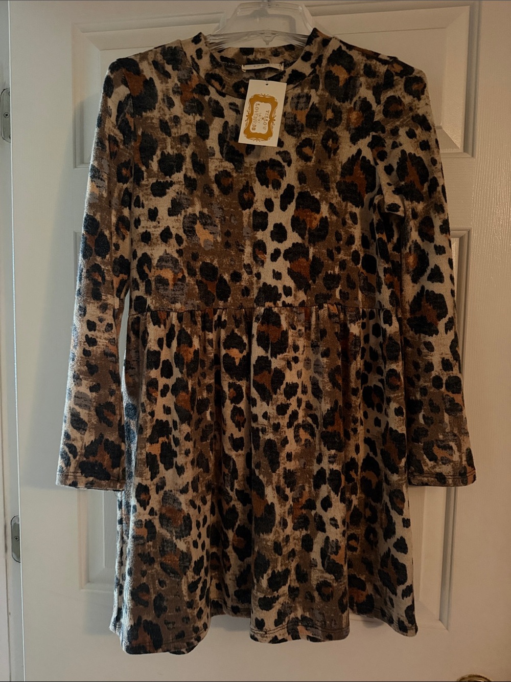 entro Leopard Print Long Sleeve Swing Dress in Brown and Black